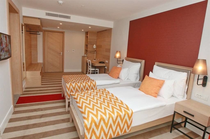 Imagen de la habitación del Hotel Budva. Foto 5