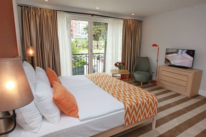 Imagen de la habitación del Hotel Budva. Foto 7