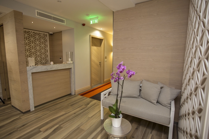 Imagen de los interiores del Hotel Budva. Foto 19