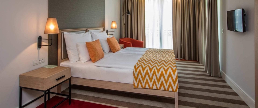 Imagen de la habitación del Hotel Budva. Foto 10