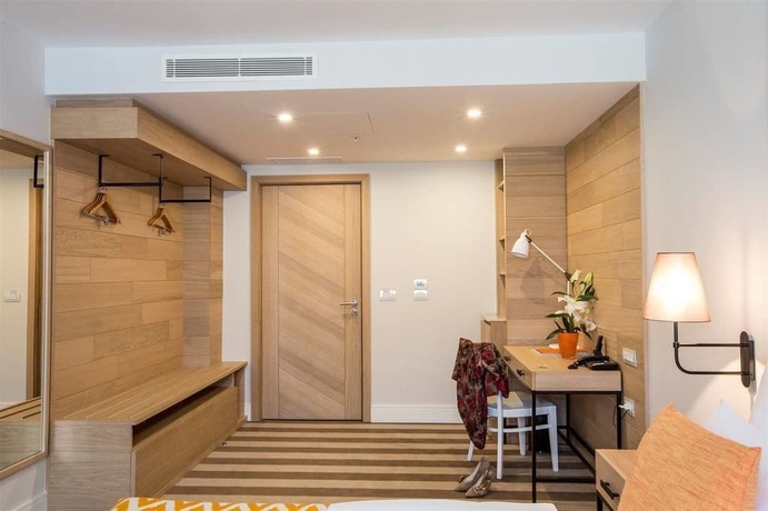 Imagen de la habitación del Hotel Budva. Foto 14