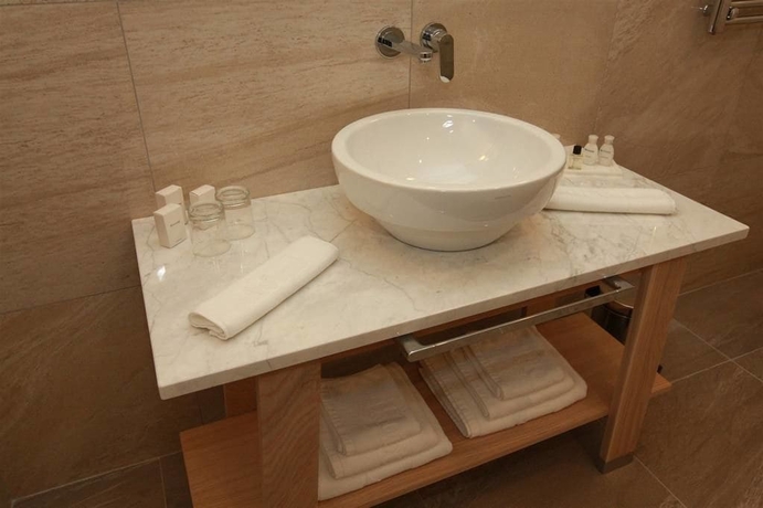 Imagen de la habitación del Hotel Budva. Foto 17