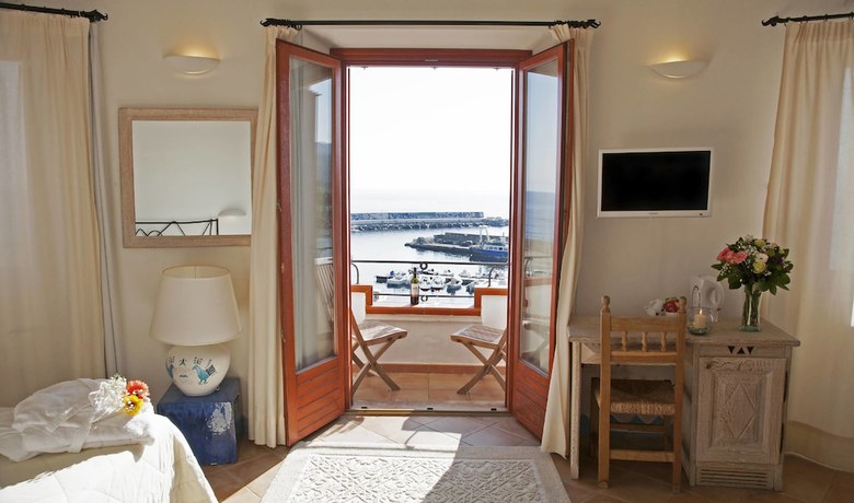 Imagen de la habitación del Hotel Bue Marino, Cala Gonone. Foto 11