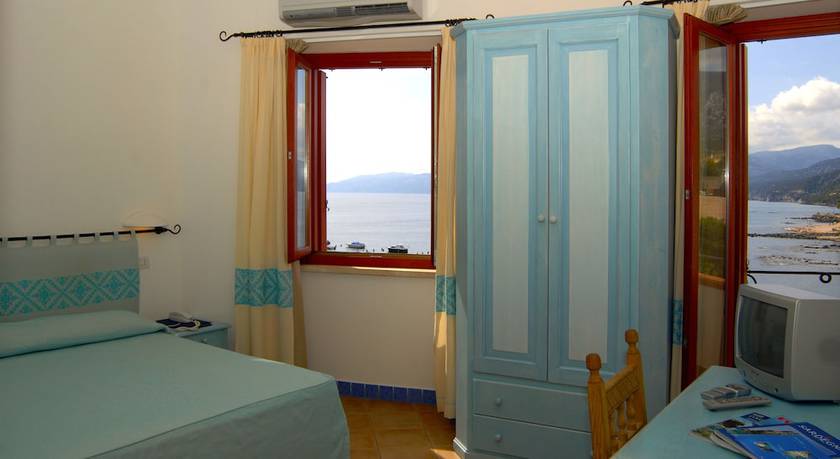Imagen de la habitación del Hotel Bue Marino, Cala Gonone. Foto 13