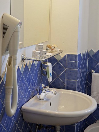 Imagen de la habitación del Hotel Bue Marino, Cala Gonone. Foto 15