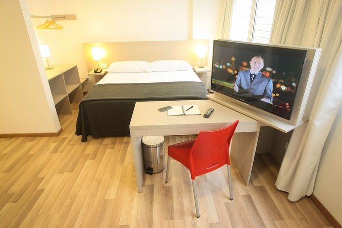 Imagen de la habitación del Hotel Buen Pastor Capuchinos. Foto 9