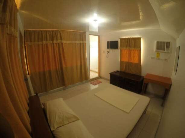 Imagen general del Hotel Buena Lynne\'s Resort Annex. Foto 6