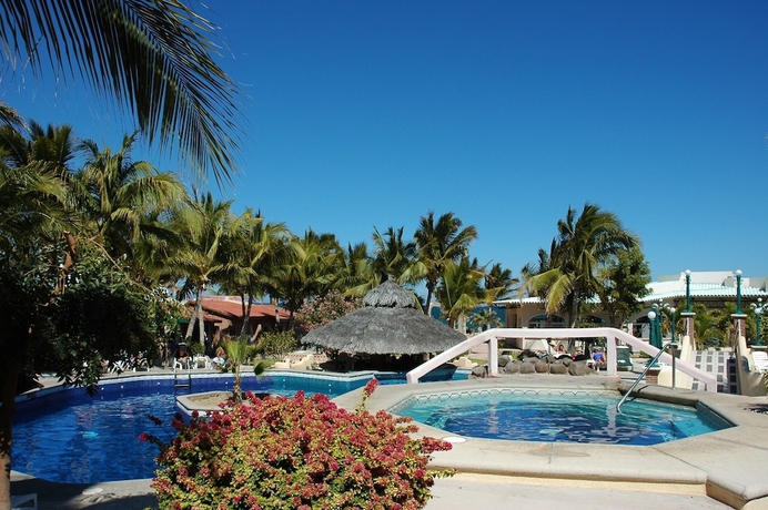 Imagen de la piscina del Hotel Buena Vista Oceanfront and Hot Springs Resort. Foto 11