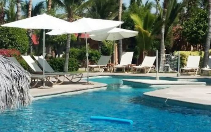 Imagen de la piscina del Hotel Buena Vista Oceanfront and Hot Springs Resort. Foto 15
