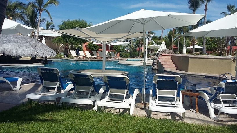 Imagen de la piscina del Hotel Buena Vista Oceanfront and Hot Springs Resort. Foto 16