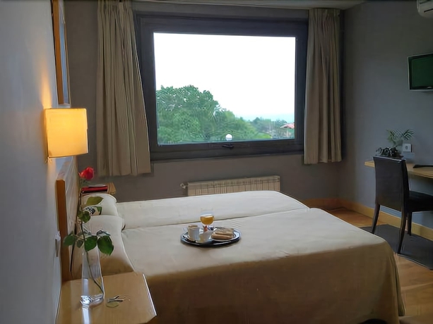 Imagen de la habitación del Hotel Buenavista San Sebastian. Foto 6