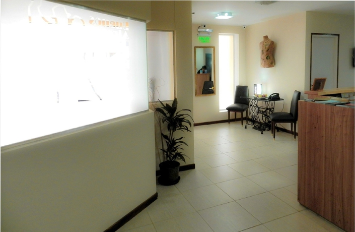 Imagen de los interiores del Hotel Buenos Aires Inn. Foto 11