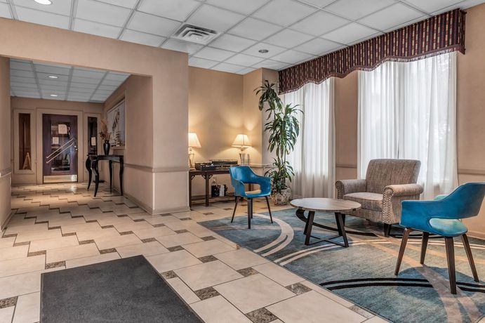 Imagen de los interiores del Hotel Buffalo Airport. Foto 16