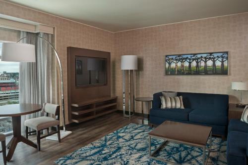 Imagen de la habitación del Hotel Buffalo Marriott at LECOM HARBORCENTER. Foto 8
