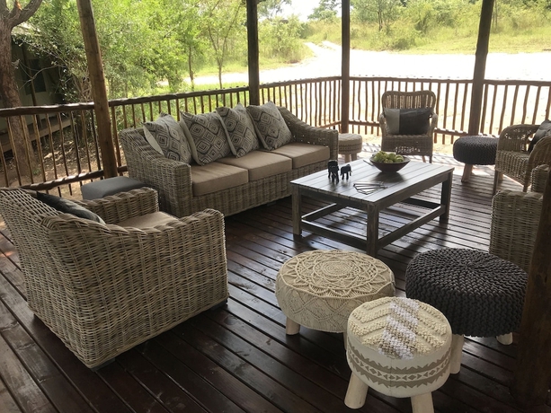 Imagen de los interiores del Hotel Buffalo Rock Tented Camp. Foto 15