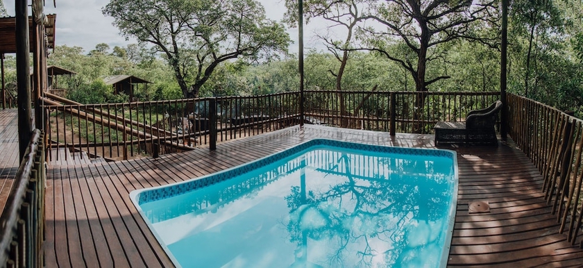 Imagen de la piscina del Hotel Buffalo Rock Tented Camp. Foto 18