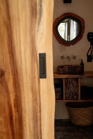 Imagen de la habitación del Hotel Bufo Alvarius. Foto 17
