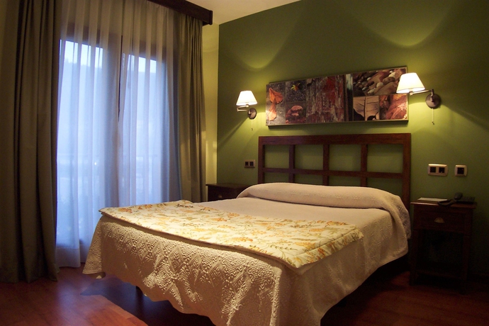 Imagen de la habitación del Hotel Bufón De Arenillas. Foto 9