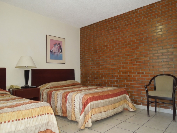 Imagen de la habitación del Hotel Bugambilia. Foto 7