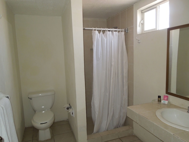 Imagen de la habitación del Hotel Bugambilia. Foto 12