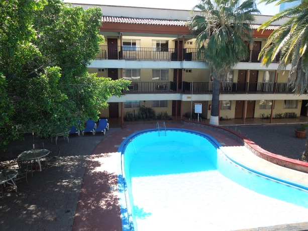 Imagen de la piscina del Hotel Bugambilia. Foto 19