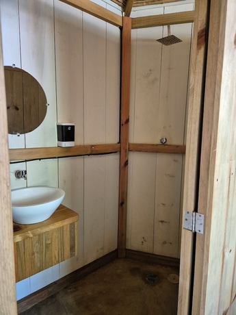 Imagen de la habitación del Hotel Bugambilias Alojamiento. Foto 6