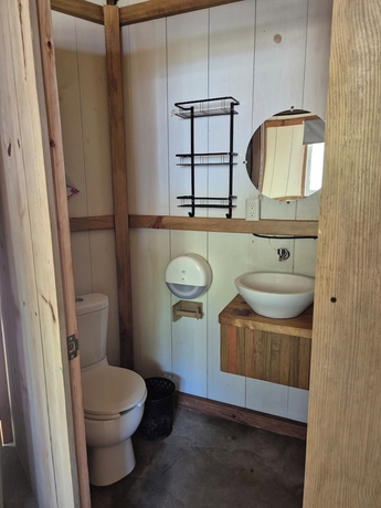 Imagen de la habitación del Hotel Bugambilias Alojamiento. Foto 16