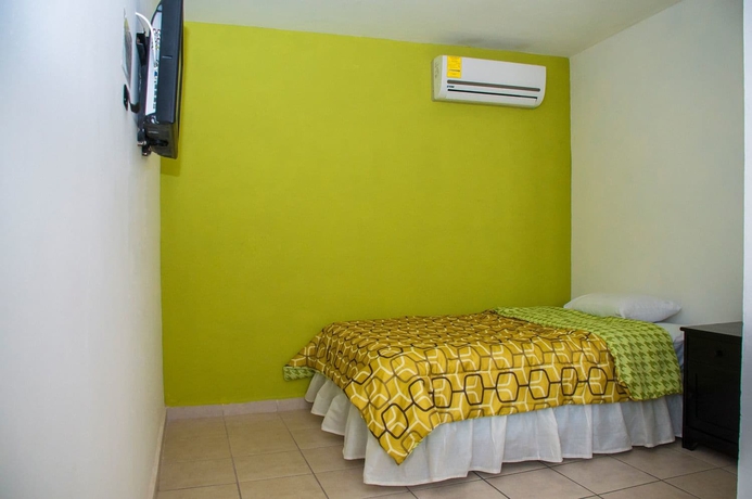 Imagen de la habitación del Hotel Bugambilias. Foto 7