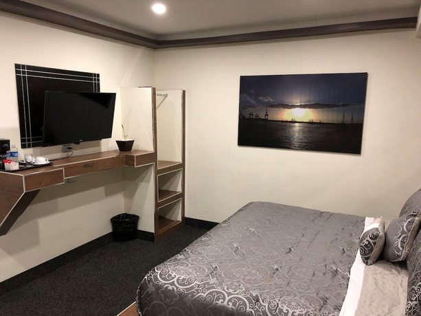 Imagen de la habitación del Hotel Bugambilias. Foto 7