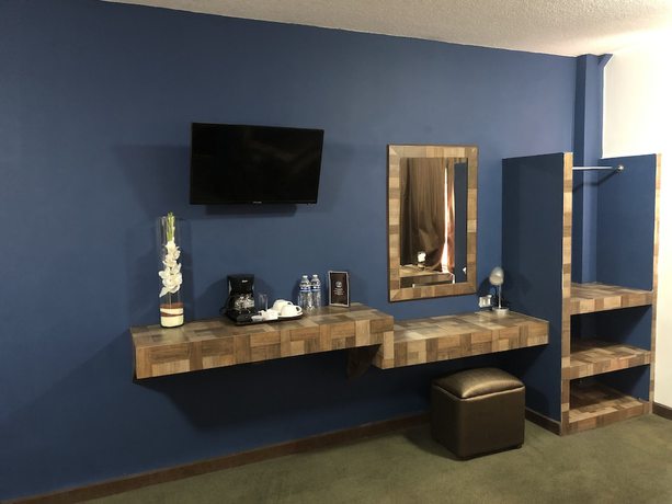 Imagen de la habitación del Hotel Bugambilias. Foto 10