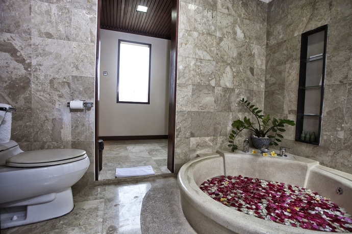 Imagen de la habitación del Hotel Bugan Villas. Foto 12