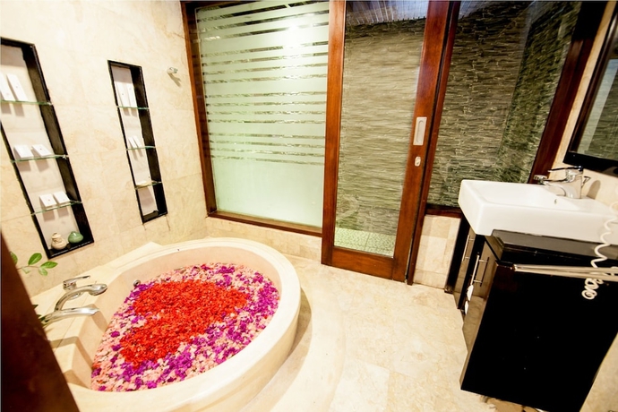 Imagen de la habitación del Hotel Bugan Villas. Foto 13