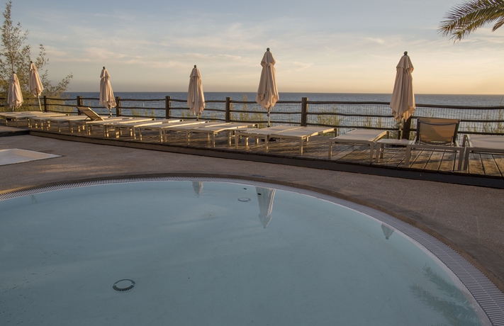 Imagen de la piscina del Hotel Buganvilla. Foto 14