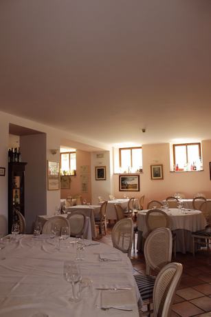 Imagen del bar/restaurante del Hotel Bugella. Foto 2