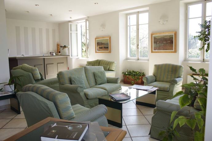 Imagen de los interiores del Hotel Bugella. Foto 13