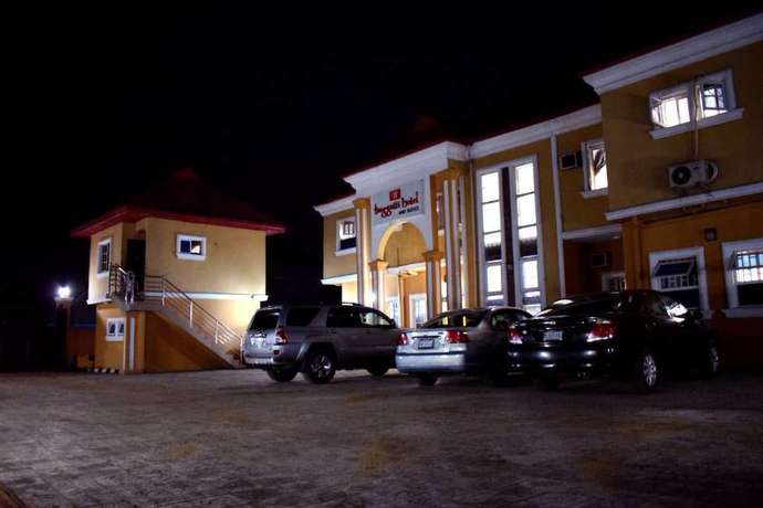 Imagen general del Hotel Buggatti and Suites. Foto 5