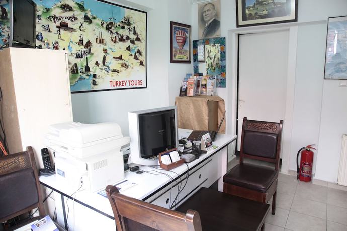 Imagen de los interiores del Hotel Buhara. Foto 19