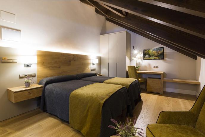 Imagen de la habitación del Hotel Bujaruelo. Foto 9