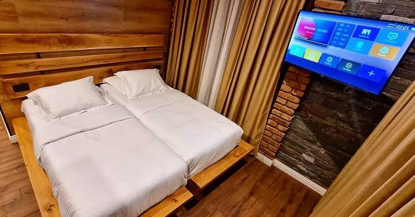 Imagen de la habitación del Hotel Bujtina Ajazi. Foto 12