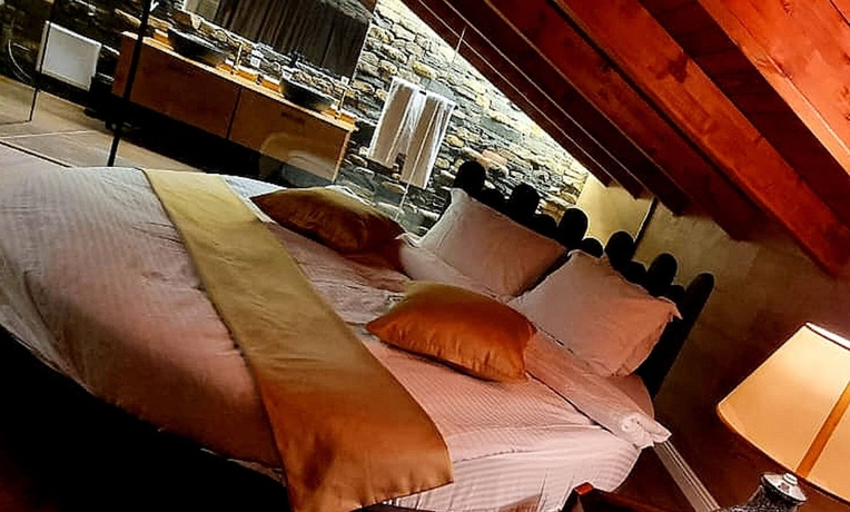 Imagen de la habitación del Hotel Bujtina Ajazi. Foto 15