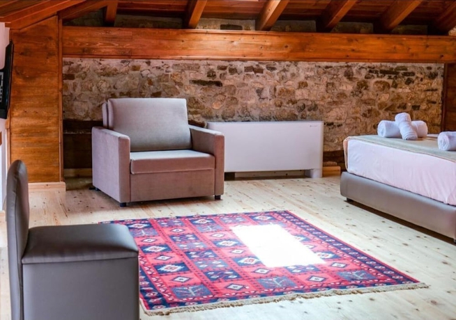 Imagen de la habitación del Hotel Bujtina Kapllani. Foto 12