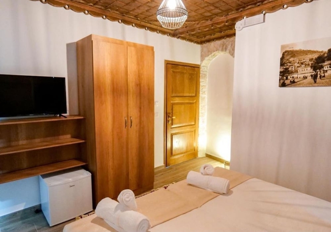 Imagen de la habitación del Hotel Bujtina Kapllani. Foto 14