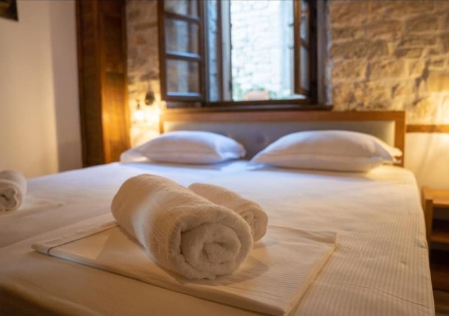 Imagen de la habitación del Hotel Bujtina Kapllani. Foto 17