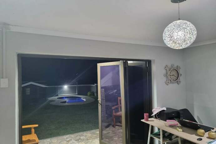 Imagen de la habitación del Hotel Bujumbura Guest House. Foto 18