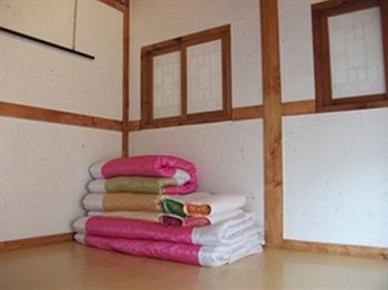 Imagen general del Hotel Bukchon Sarangchae Hanok Guesthouse. Foto 14