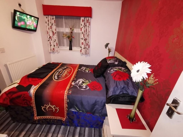 Imagen de la habitación del Hotel Bukhari. Foto 8