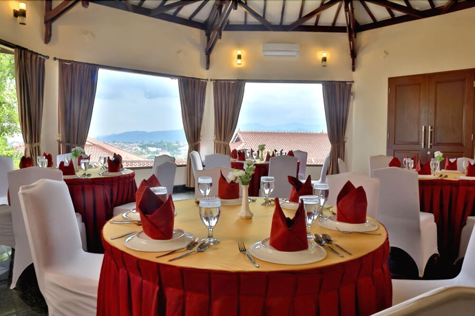 Imagen del bar/restaurante del Hotel Bukit Randu and Restaurant. Foto 2