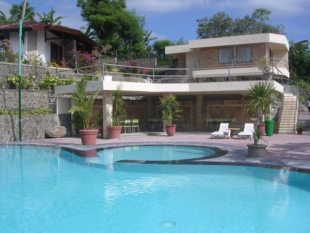 Imagen de la piscina del Hotel Bukit Senggigi. Foto 11