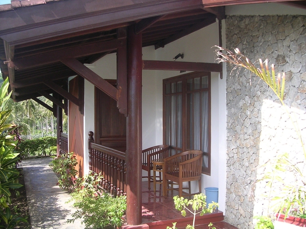 Imagen de los exteriores del Hotel Bukit Senggigi. Foto 9