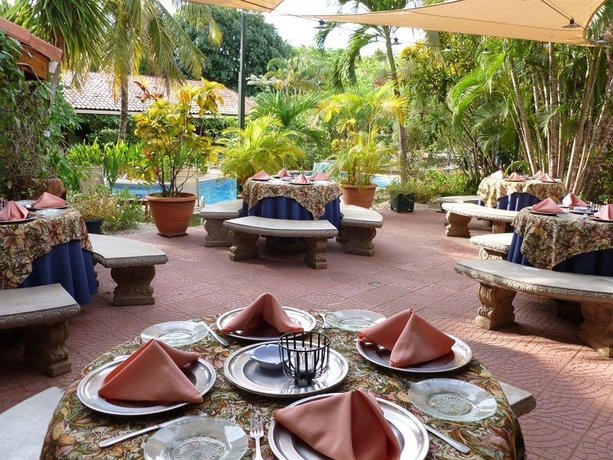 Imagen del bar/restaurante del Hotel Bula Bula. Foto 3